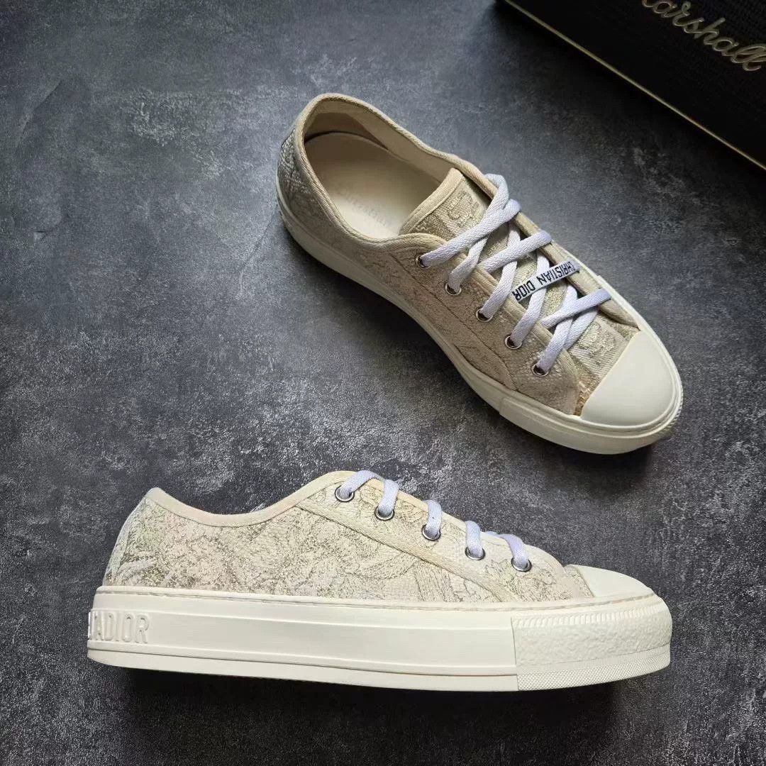 Dior Dior Floral Printed Lowtop Sneakers 38 Women Size US 7.5 / IT 37.5 - 5 Thumbnail