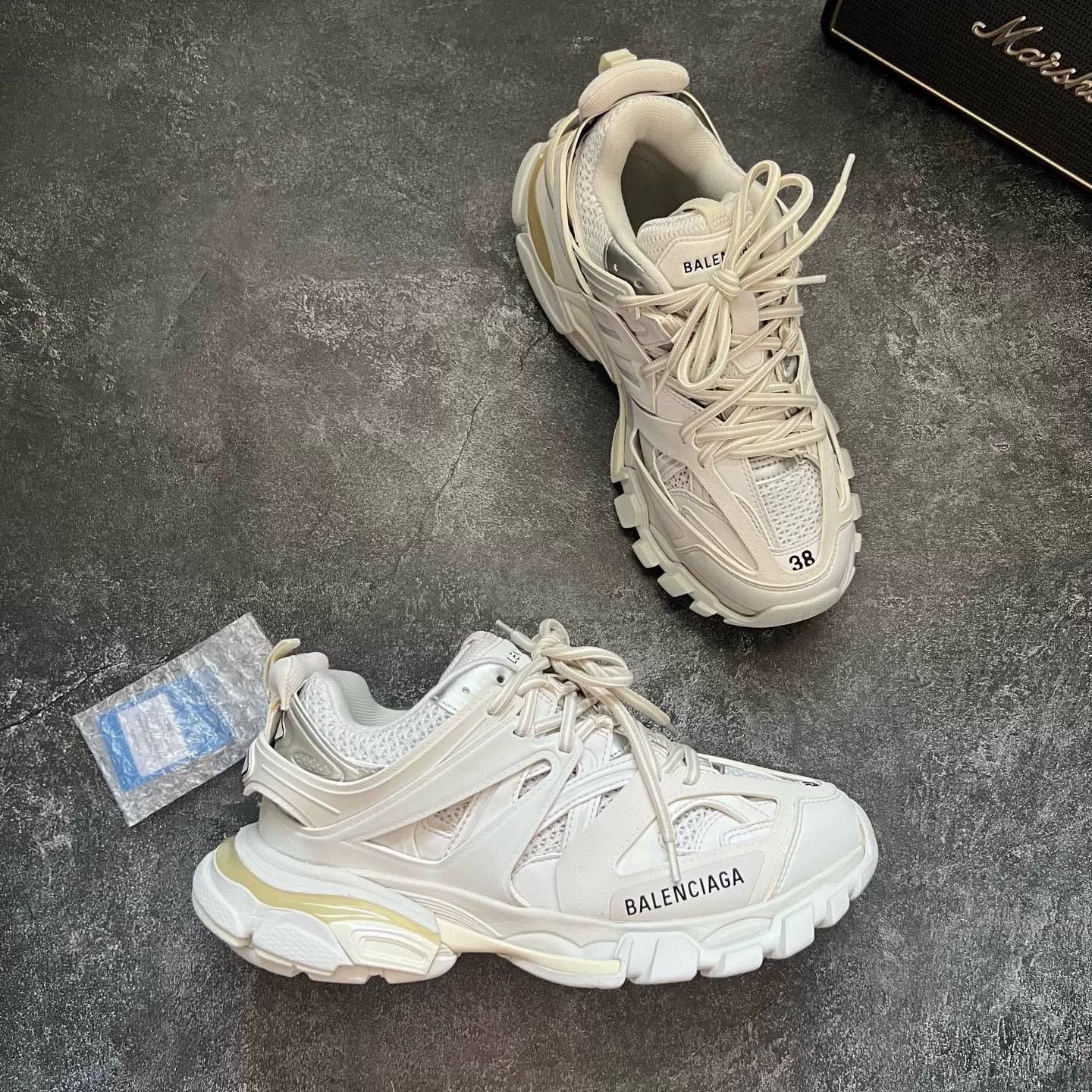 Balenciaga Balenciaga White Lowtop Sneakers 38 Women Size US 7.5 / IT 37.5 - 5 Thumbnail