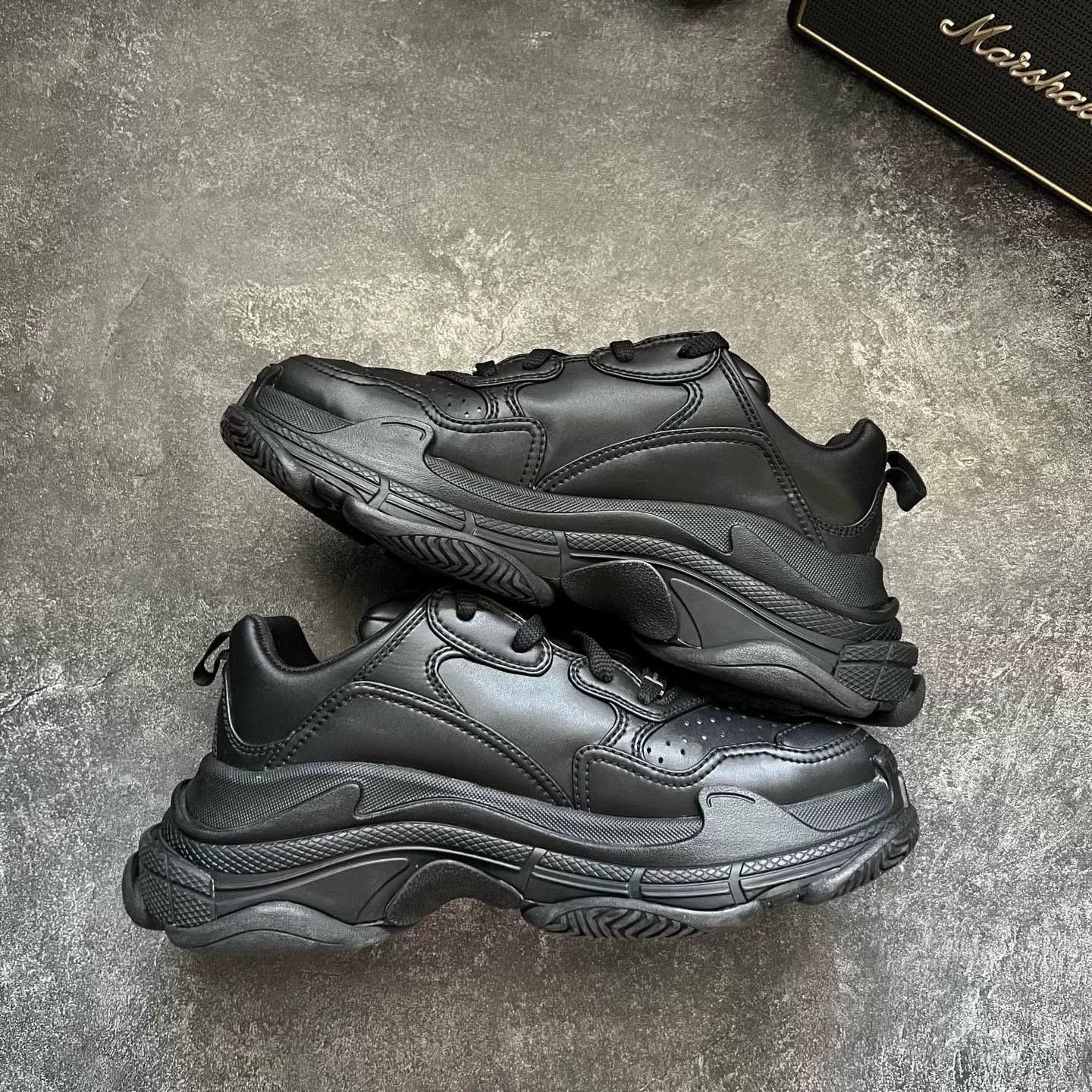 Balenciaga Balenciaga Black Lowtop Sneakers S Men Size US 10 / EU 43 - 2 Thumbnail