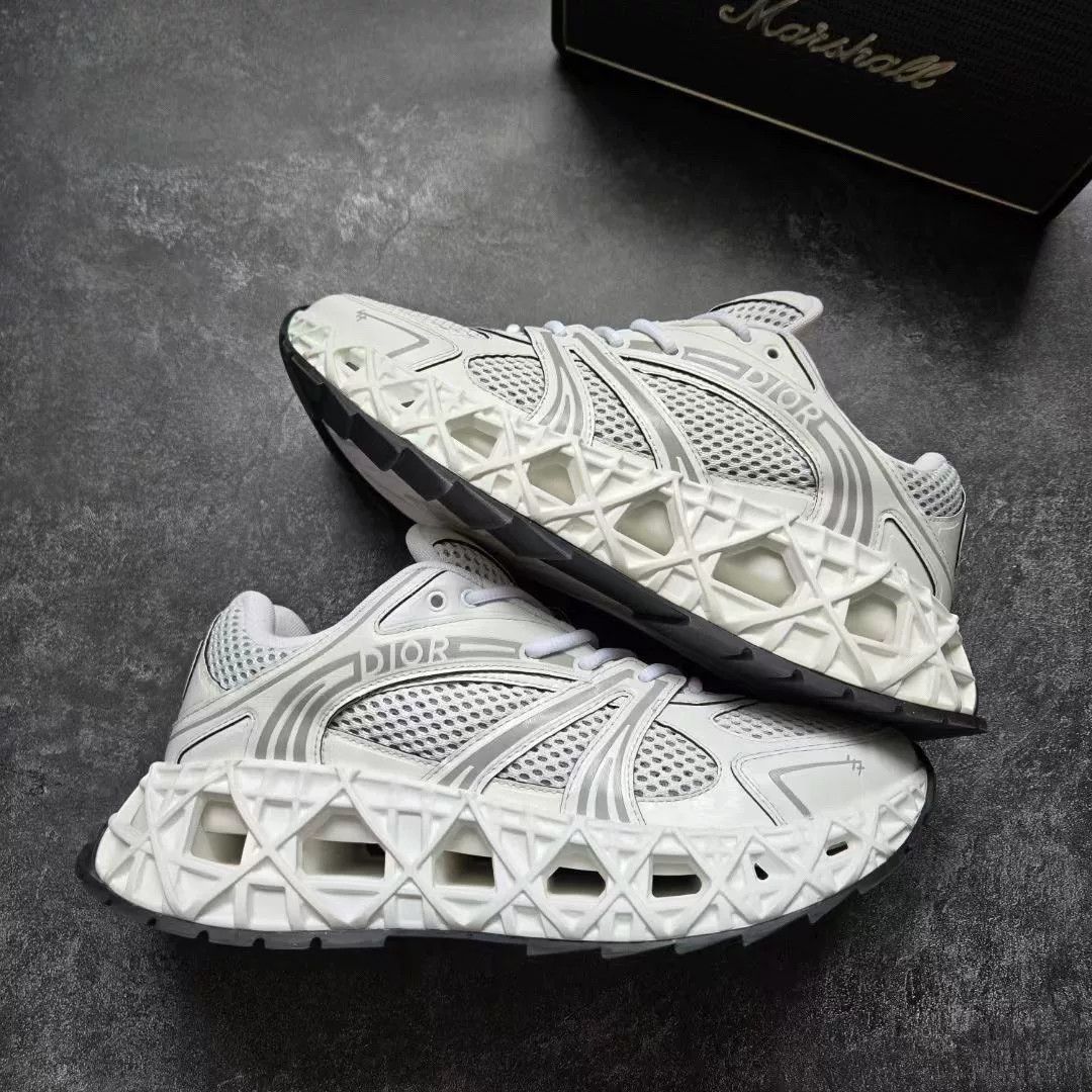 Dior Dior White Lowtop Sneakers 35 Men Size US 5 / EU 37 - 2 Thumbnail