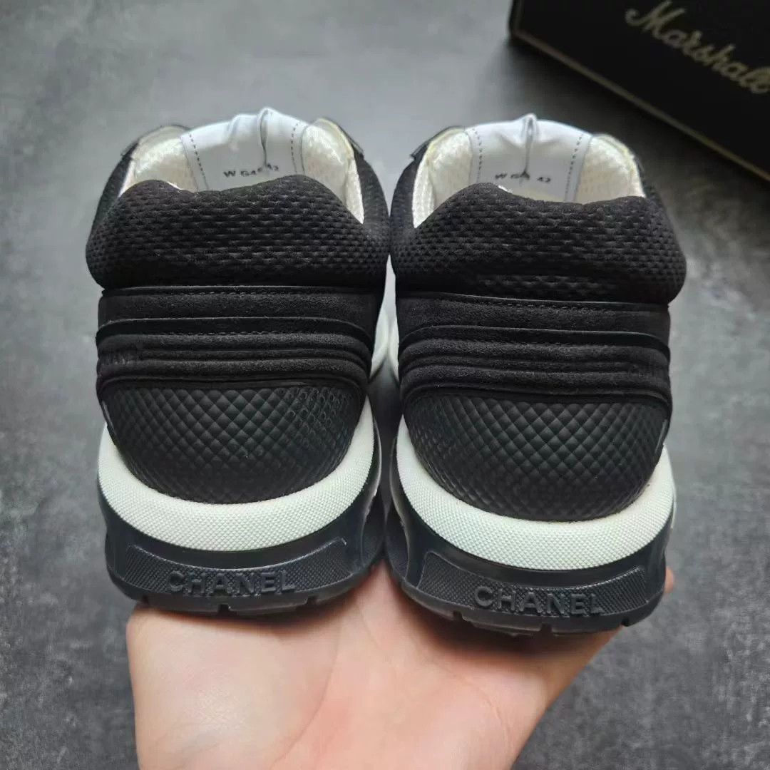 Chanel Chanel Black Lowtop Sneakers 24 Women Size US 8 / IT 38 - 6 Thumbnail