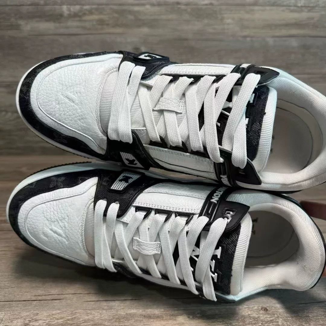 Louis Vuitton Louis Vuitton Training Black Lowtop Sneakers 24 Men Size US 10 / EU 43 - 5 Thumbnail