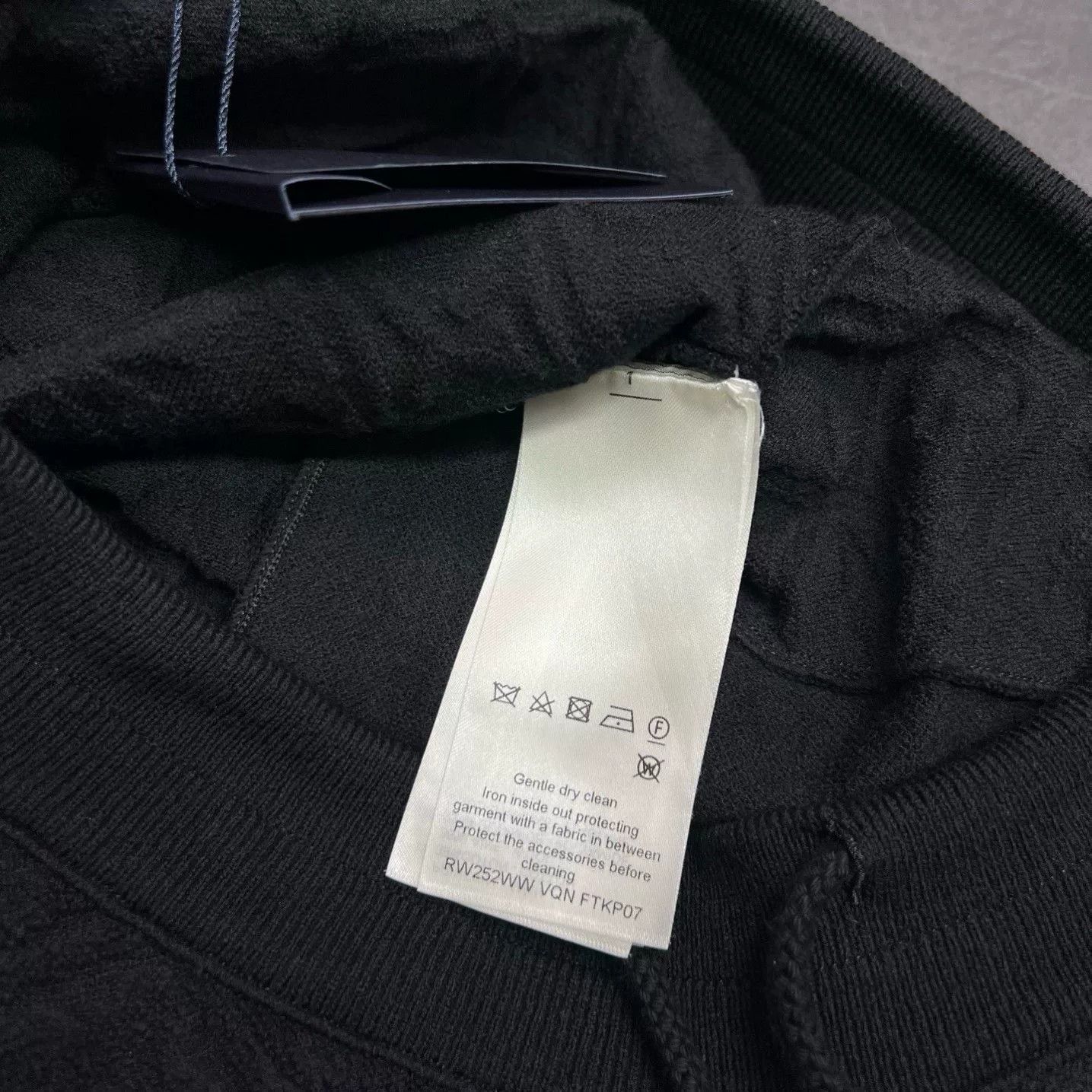 Louis Vuitton Louis Vuitton Shorts XS Men Size US 28 / EU 44 - 4 Thumbnail