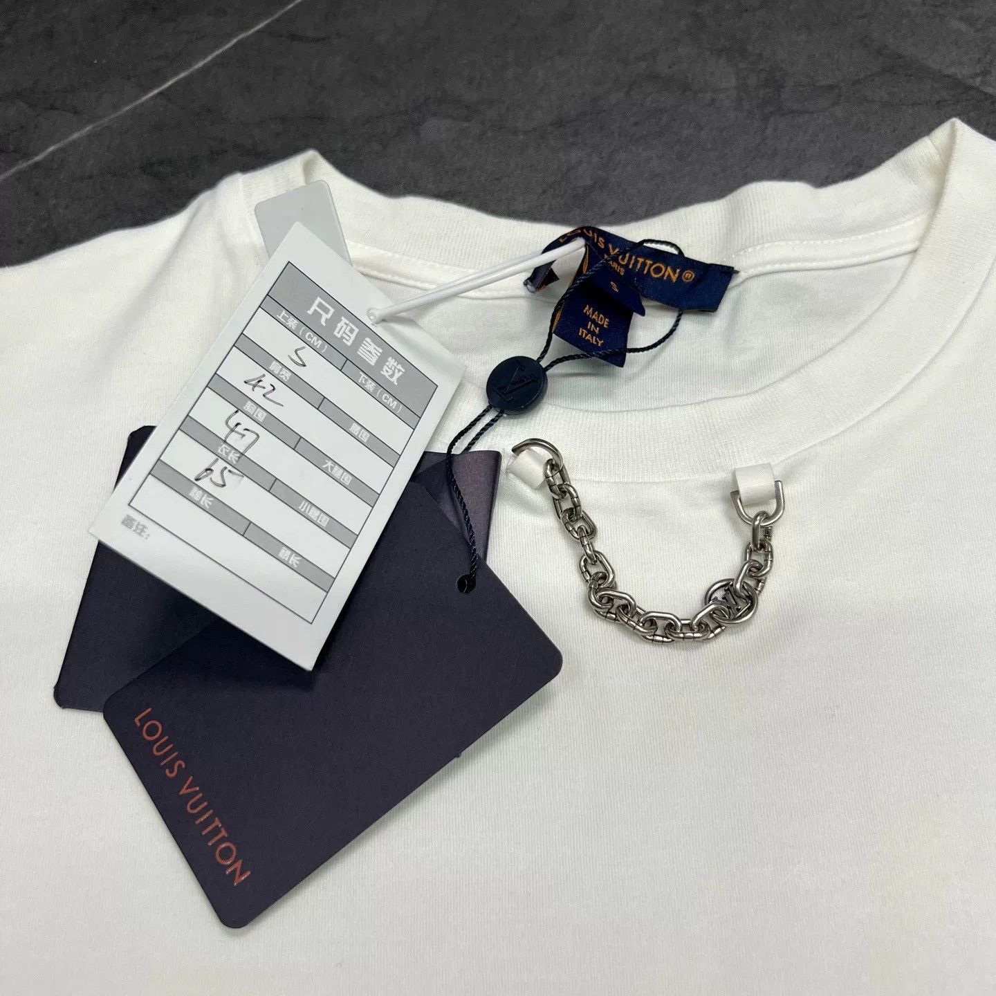 Louis Vuitton Louis Vuitton Retro T-Shirt S Men Size US S / EU 44-46 / 1 - 4 Thumbnail