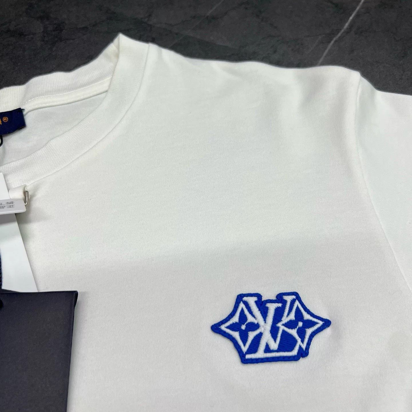Louis Vuitton Louis Vuitton Retro T-Shirt S Men Size US S / EU 44-46 / 1 - 3 Thumbnail