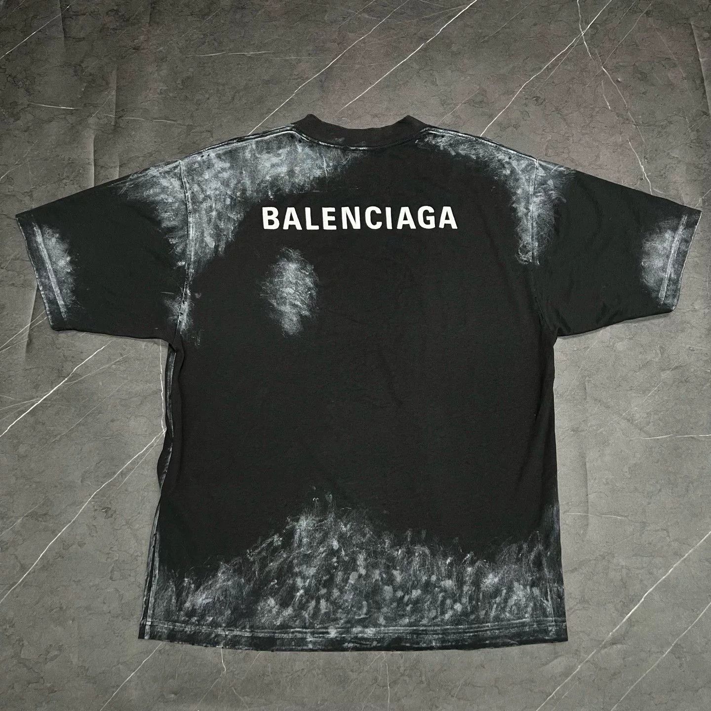 Balenciaga Balenciaga Embroidered T-Shirt L Men Size US L / EU 52-54 / 3 - 2 Thumbnail