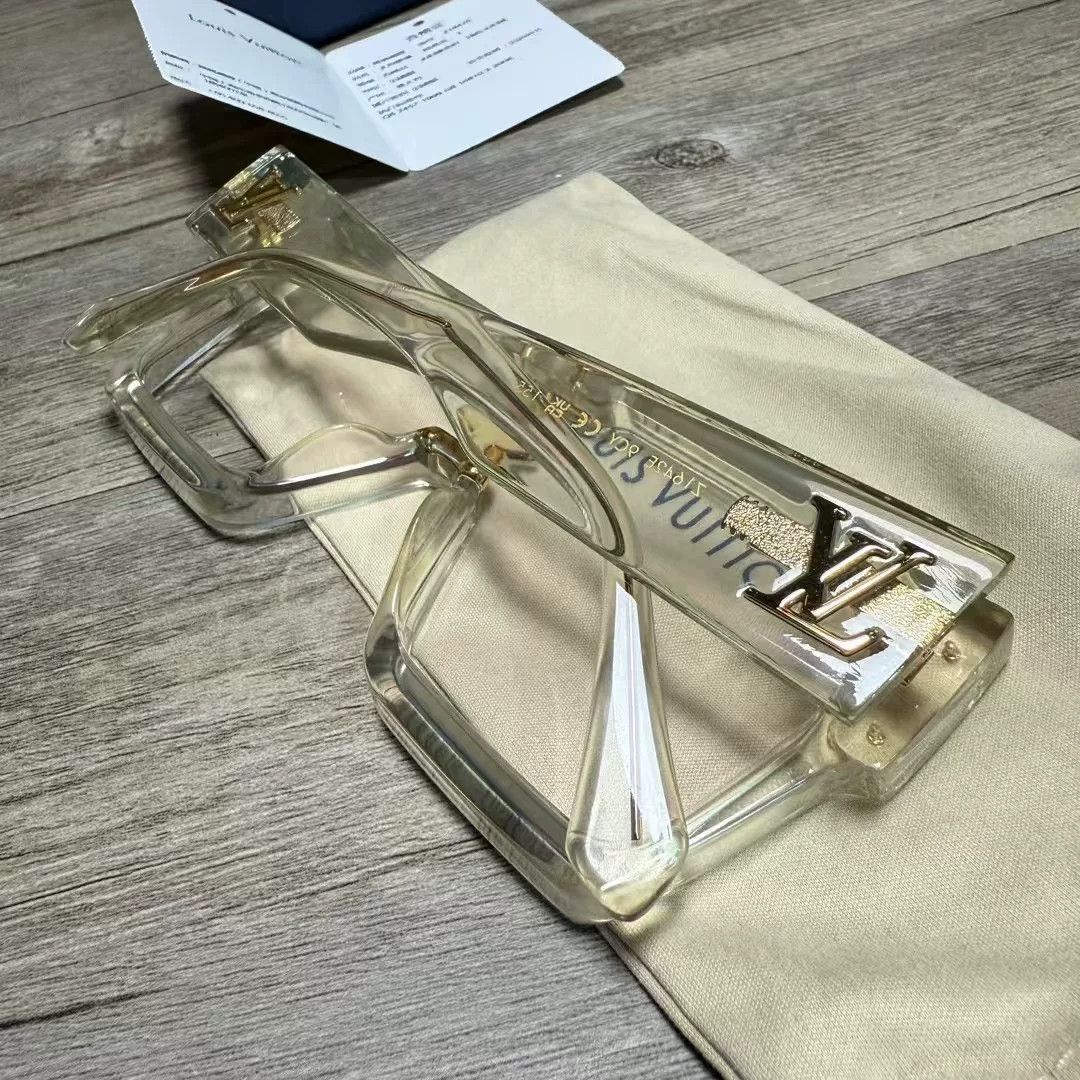Louis Vuitton Louis Vuitton Gold Item L Men Size ONE SIZE - 4 Thumbnail