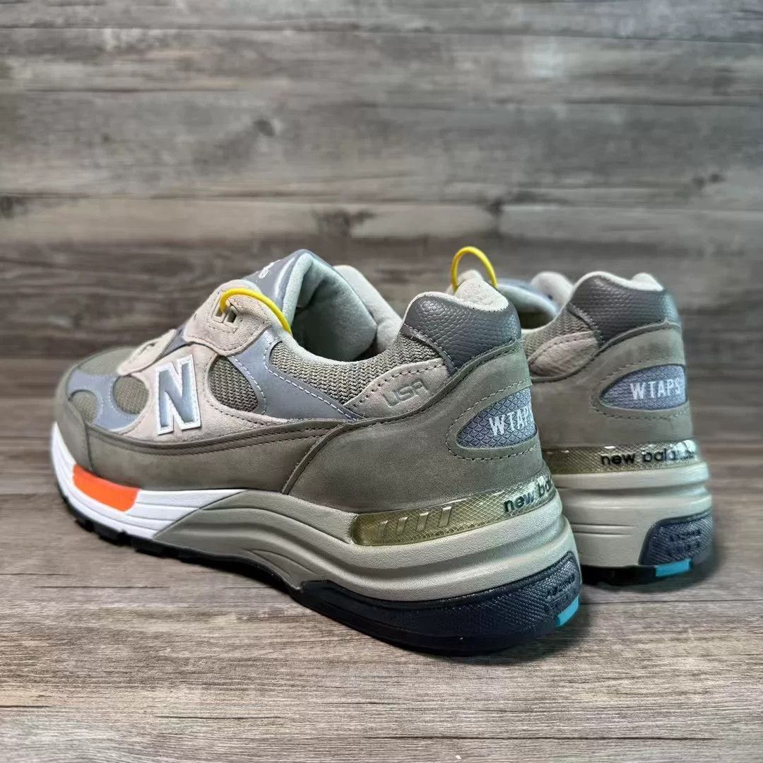 New Balance New Balance Silver Lowtop Sneakers M Men Size US 10 / EU 43 - 3 Thumbnail