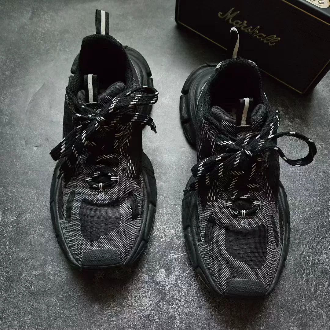 Balenciaga Balenciaga Collab Black Lowtop Sneakers XXXL Men Size US 10 / EU 43 - 3 Thumbnail