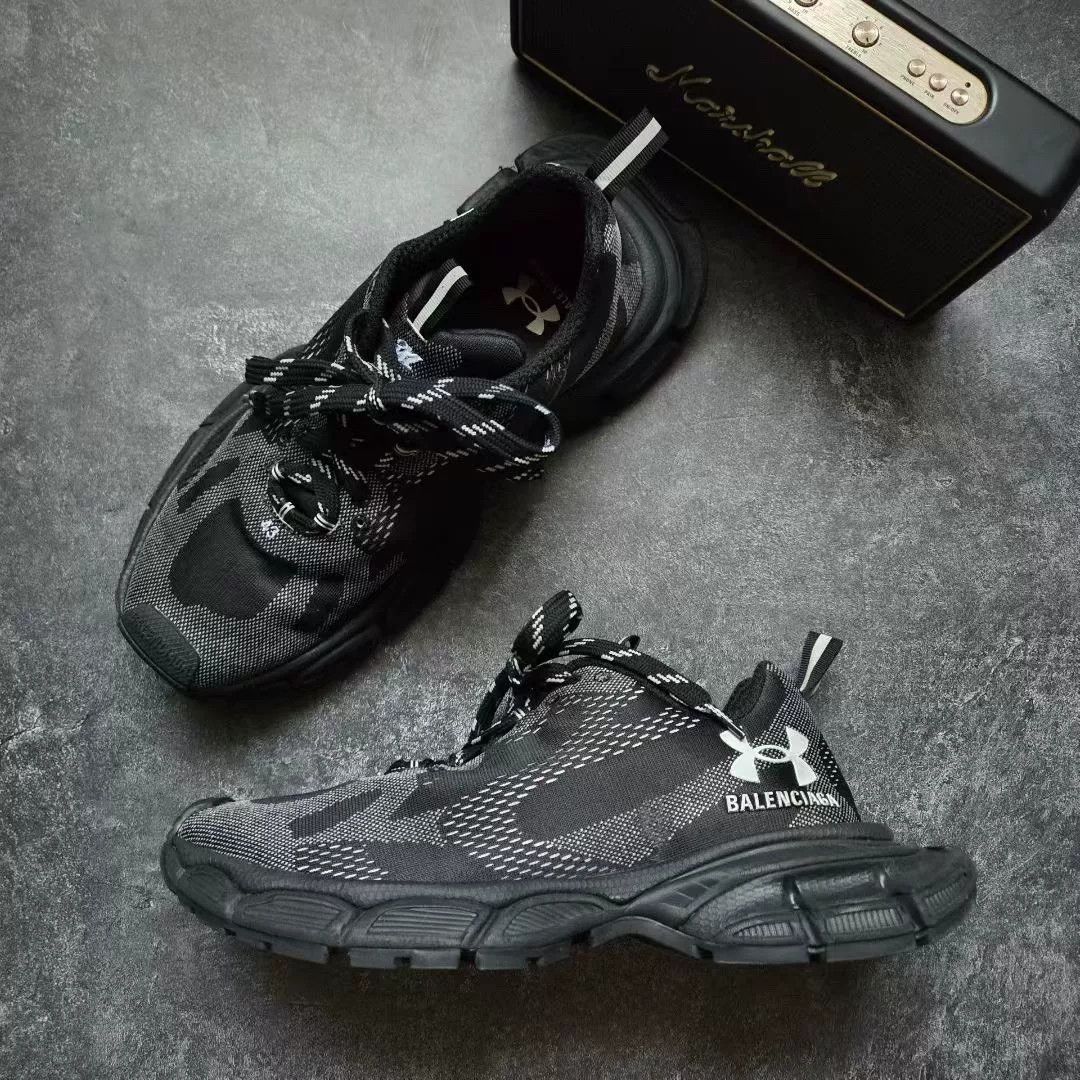 Balenciaga Balenciaga Collab Black Lowtop Sneakers XXXL Men Size US 10 / EU 43 - 4 Thumbnail