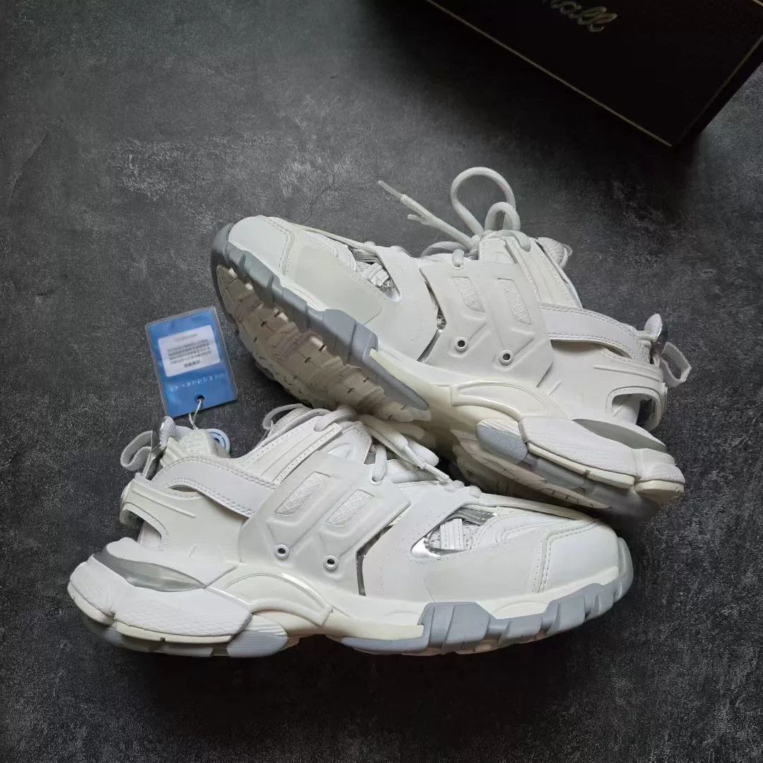 Balenciaga Balenciaga White Lowtop Sneakers 36 Women Size US 6 / IT 36 - 2 Thumbnail