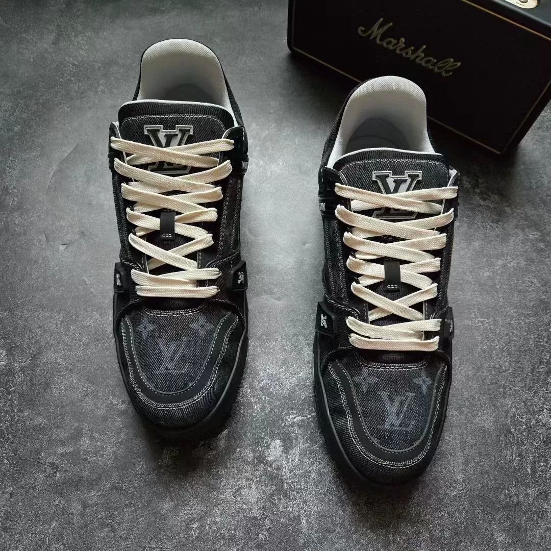 Louis Vuitton Louis Vuitton Training Black Lowtop Sneakers 25 Men Size US 10 / EU 43 - 3 Thumbnail