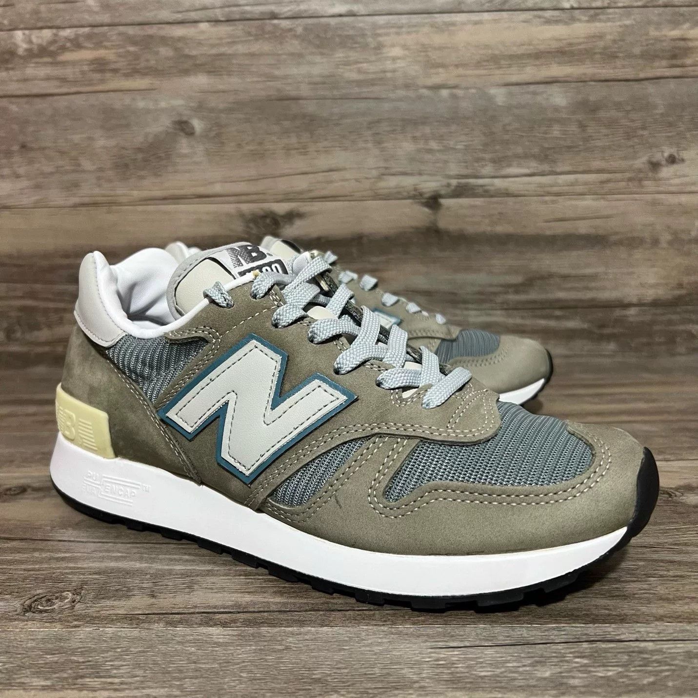 New Balance New Balance Gray Lowtop Sneakers M Men Size US 10 / EU 43 - 2 Thumbnail
