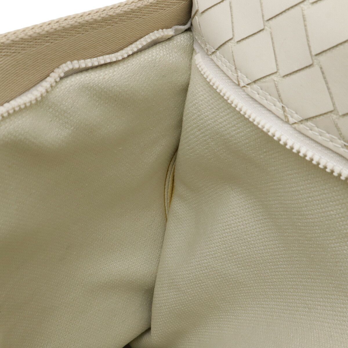 Bottega Veneta Bottega Veneta Bottega Veneta Intrecciato Scorpito Rubber Tote Bag Plastic / Synthetic Tote Bag 651681 DUTY FREE for USA Size ONE SIZE - 8 Thumbnail