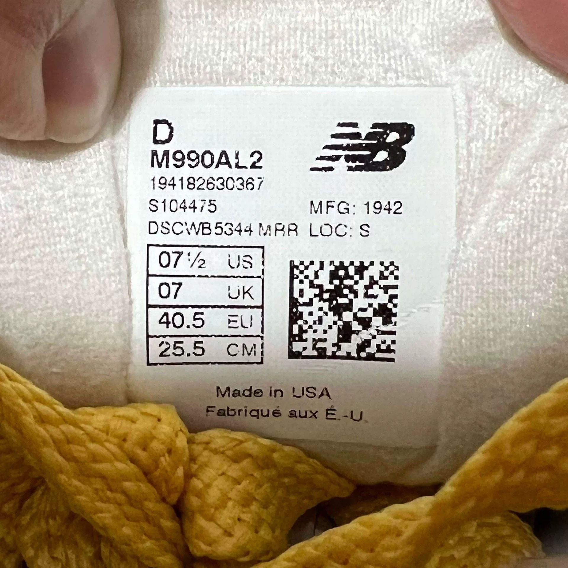New Balance New Balance Yellow Lowtop Sneakers M Men Size US 10 / EU 43 - 7 Thumbnail