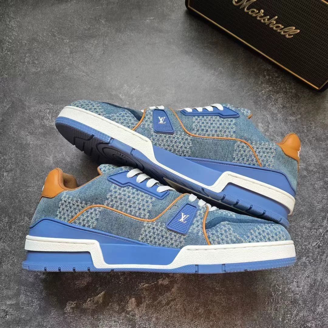Louis Vuitton Louis Vuitton Training Blue Lowtop Sneakers 9 Men Size US 9 / EU 42 - 2 Thumbnail