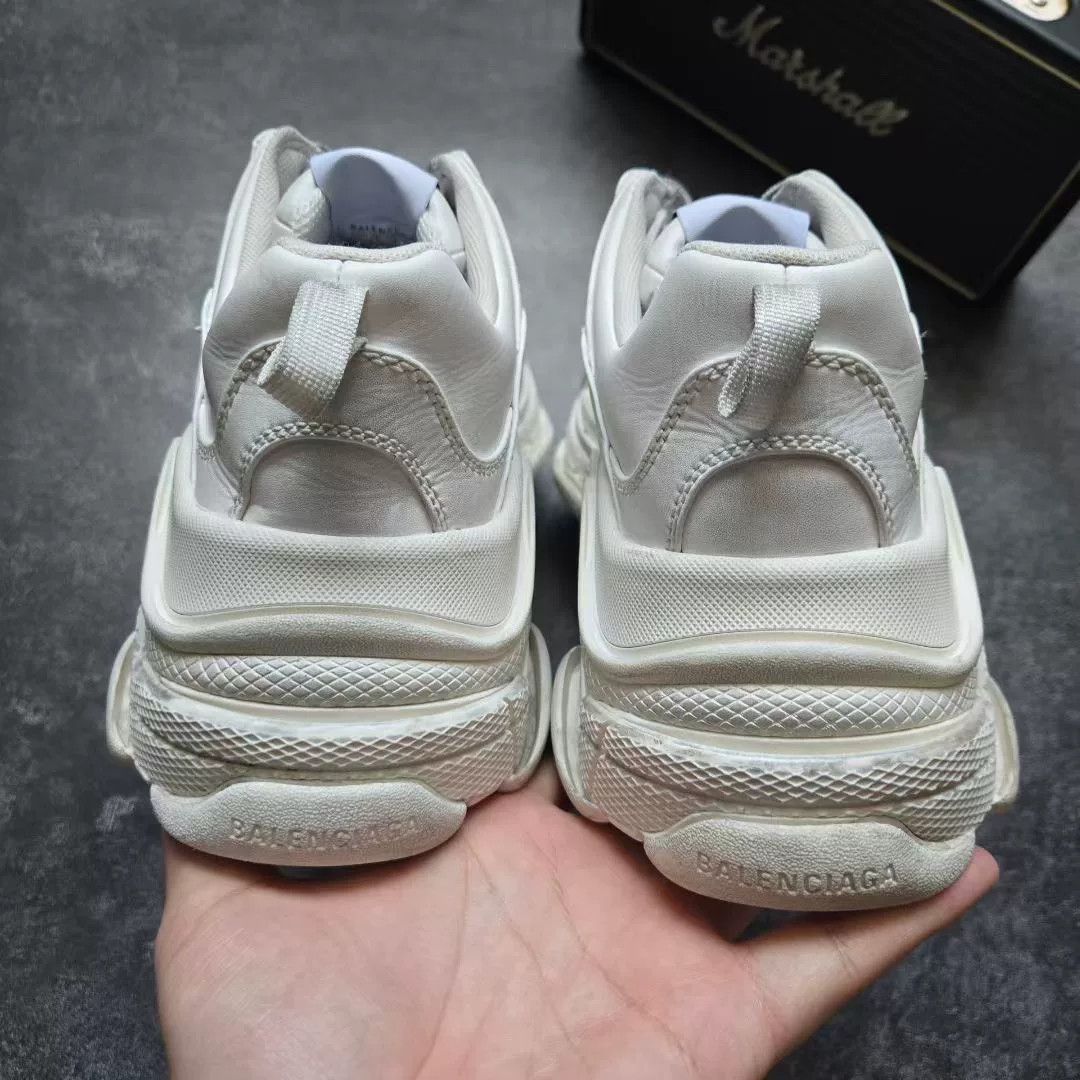 Balenciaga Balenciaga Distressed White Lowtop Sneakers S Men Size US 10 / EU 43 - 6 Thumbnail