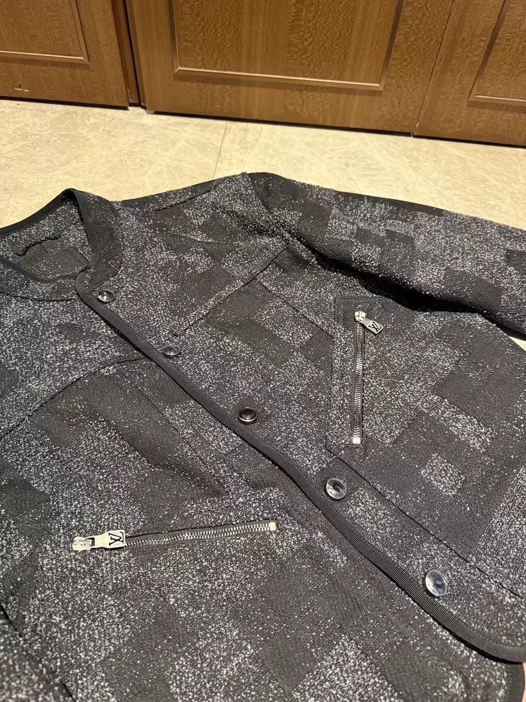 Louis Vuitton Louis Vuitton Black Light Jacket 50 Men Size US XL / EU 56 / 4 - 4 Thumbnail