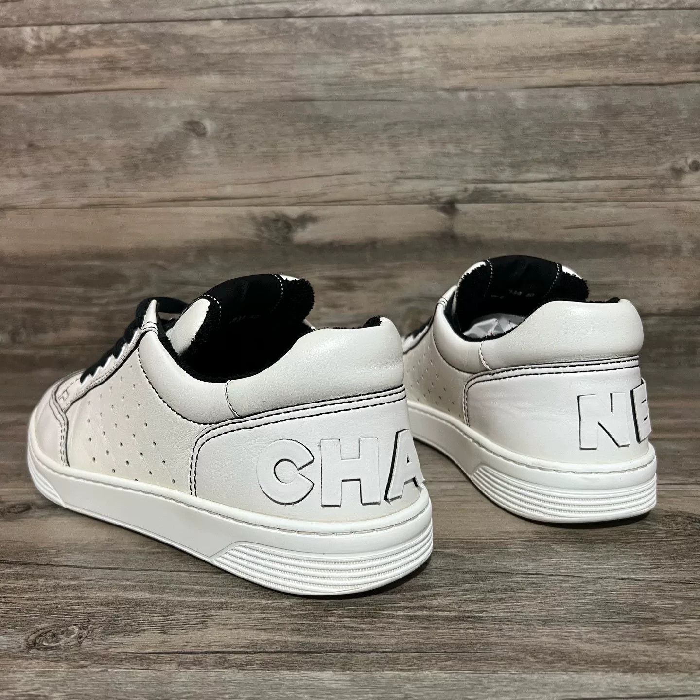 Chanel Chanel Casual Black Lowtop Sneakers 40 Women Size US 9 / IT 39 - 4 Thumbnail