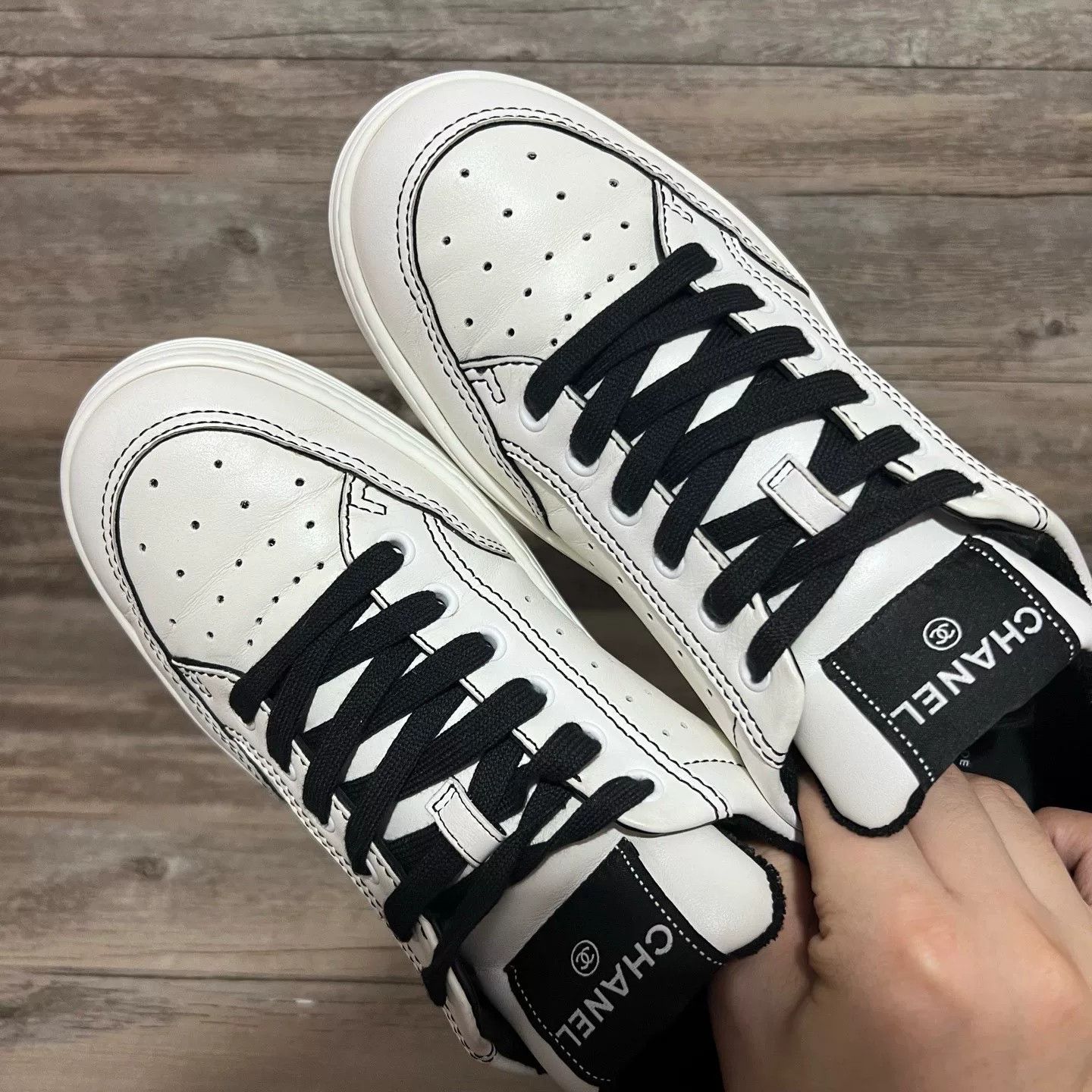 Chanel Chanel Casual Black Lowtop Sneakers 40 Women Size US 9 / IT 39 - 5 Thumbnail