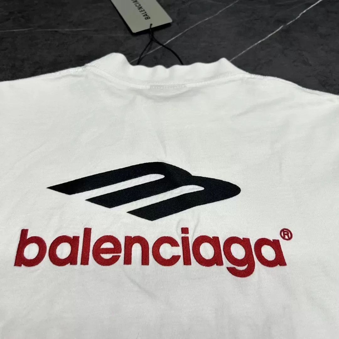 Balenciaga Balenciaga T-Shirt S Men Size US S / EU 44-46 / 1 - 5 Thumbnail