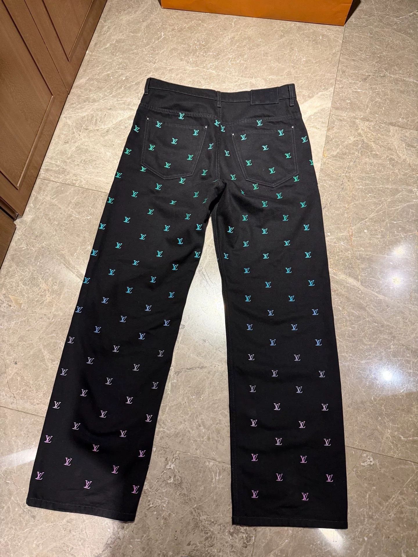 Louis Vuitton Louis Vuitton Denim Multi Denim Jeans 32 Men Size US 32 / EU 48 - 2 Thumbnail