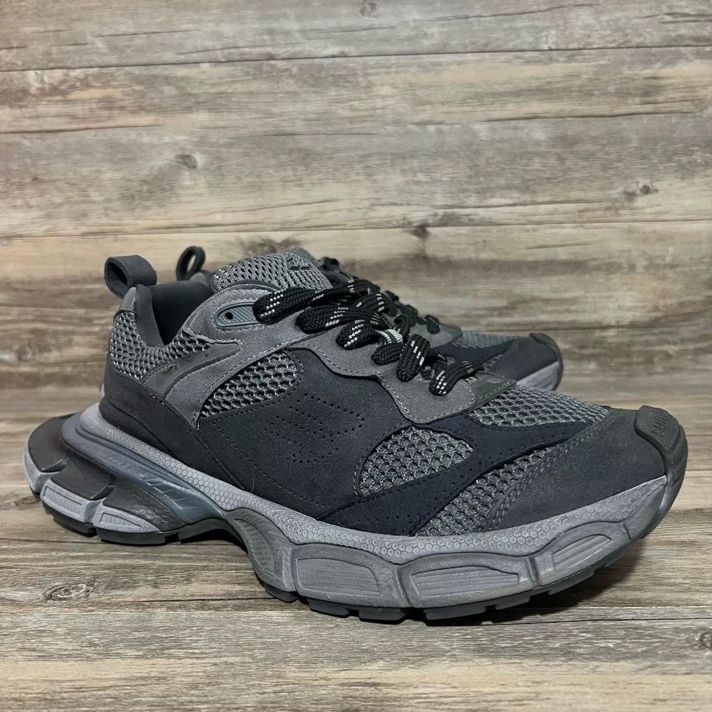 Balenciaga Balenciaga Gray Lowtop Sneakers XXXL Men Size US 10 / EU 43 - 2 Thumbnail