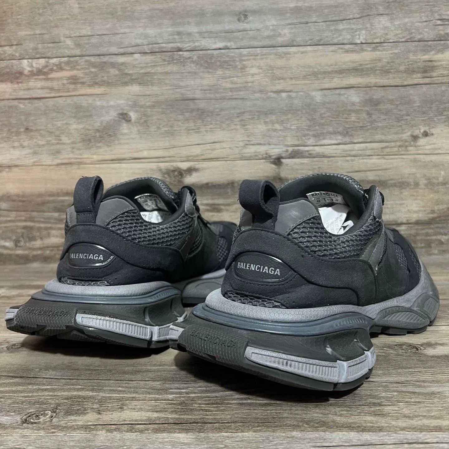 Balenciaga Balenciaga Gray Lowtop Sneakers XXXL Men Size US 10 / EU 43 - 3 Thumbnail