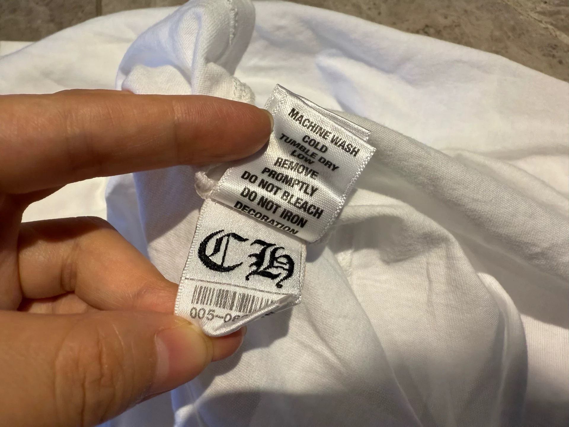 Chrome Hearts Chrome Hearts White T-Shirt L Men Size US L / EU 52-54 / 3 - 6 Thumbnail