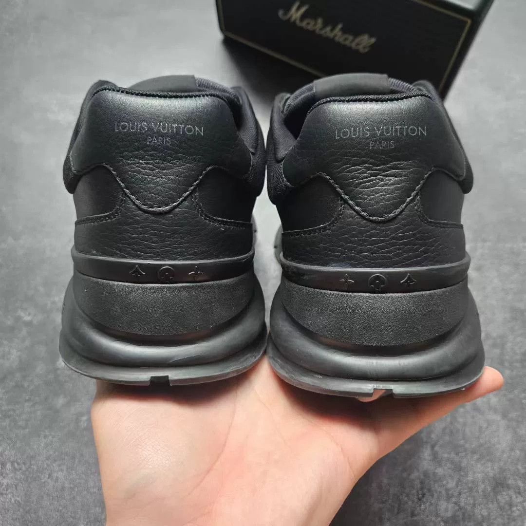 Louis Vuitton Louis Vuitton Black Lowtop Sneakers 25 Men Size US 10 / EU 43 - 6 Thumbnail