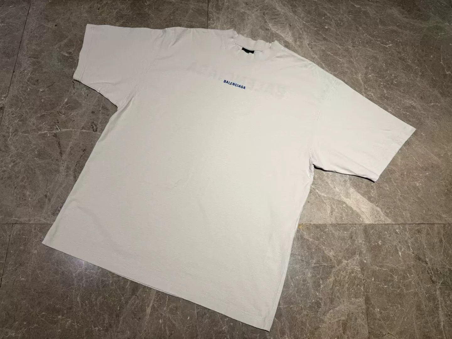 Balenciaga Balenciaga Embroidered White T-Shirt M Men Size US M / EU 48-50 / 2 - 2 Thumbnail