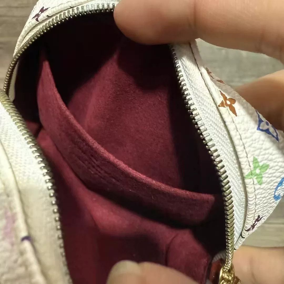 Louis Vuitton Louis Vuitton White Item 44 Men Size ONE SIZE - 9 Thumbnail