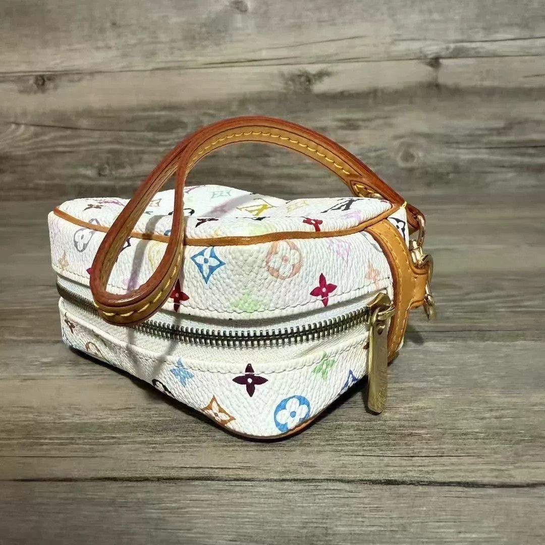 Louis Vuitton Louis Vuitton White Item 44 Men Size ONE SIZE - 6 Thumbnail