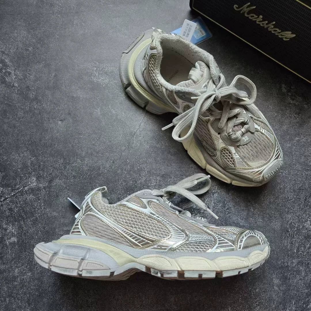 Balenciaga Balenciaga Beige Lowtop Sneakers XXXL Women Size US 8 / IT 38 - 5 Thumbnail