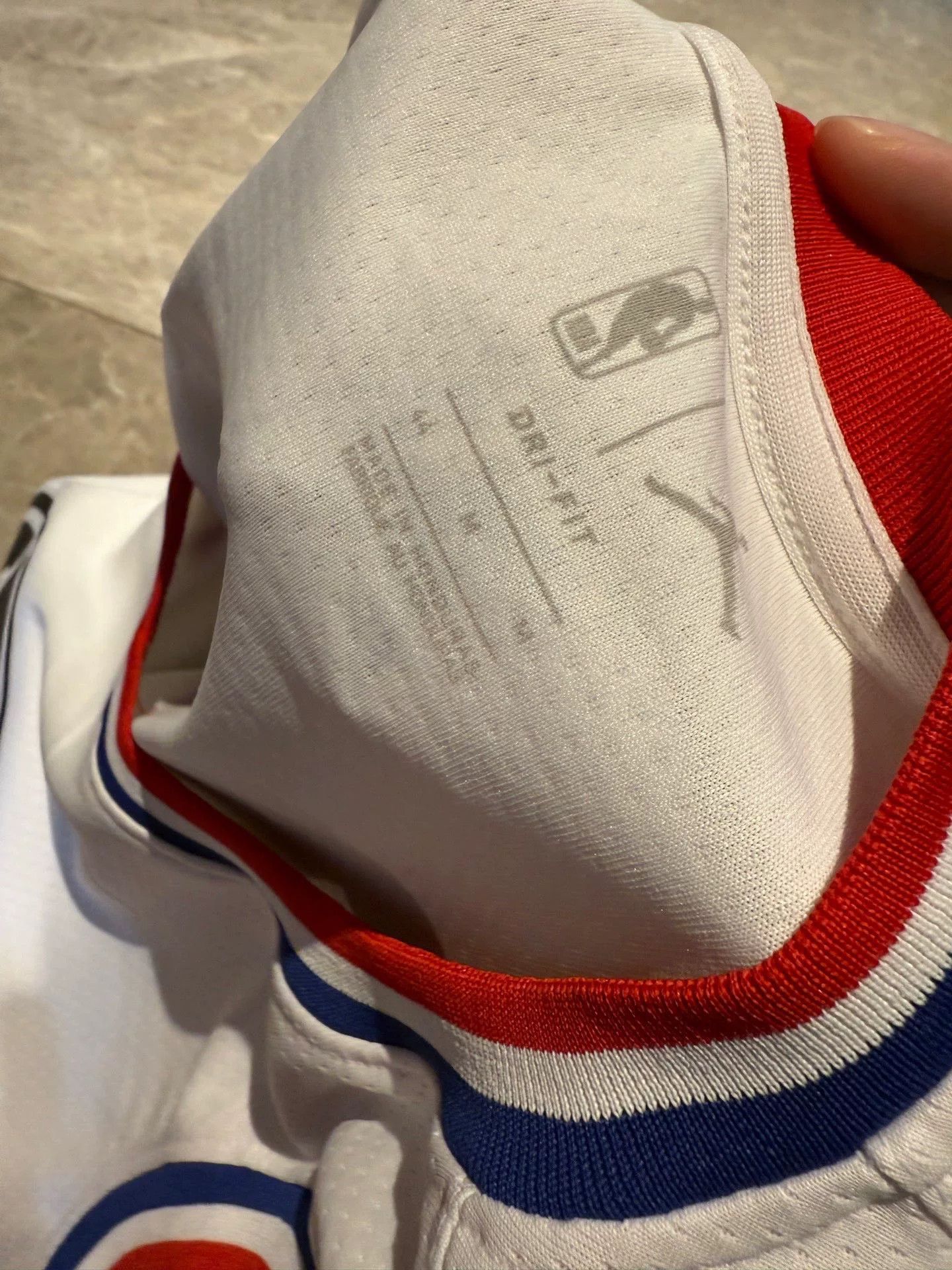 Nike Nike White Jersey M Men Size US M / EU 48-50 / 2 - 5 Thumbnail