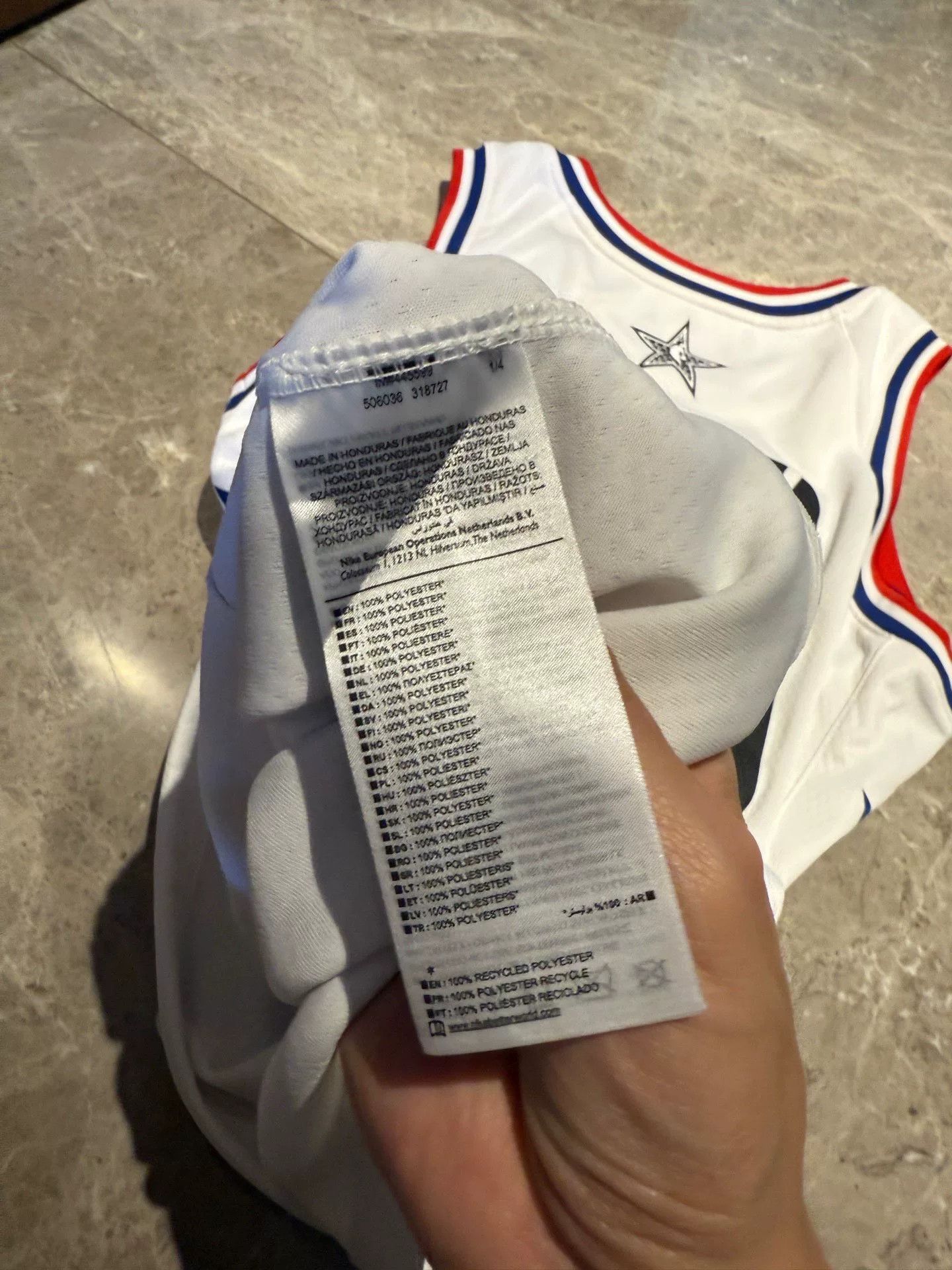 Nike Nike White Jersey M Men Size US M / EU 48-50 / 2 - 3 Thumbnail