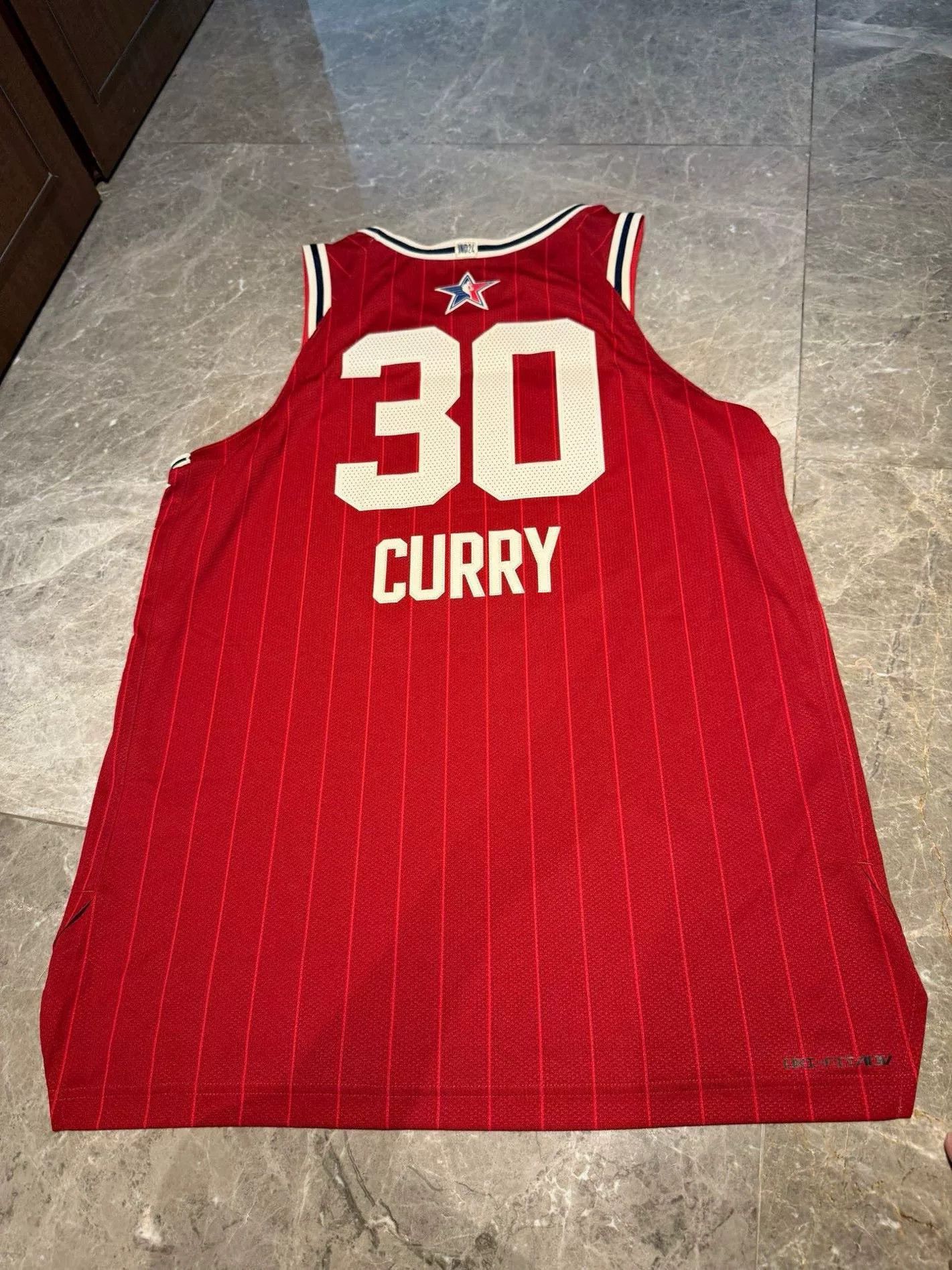Nike Nike Red Jersey L Men Size US L / EU 52-54 / 3 - 2 Thumbnail