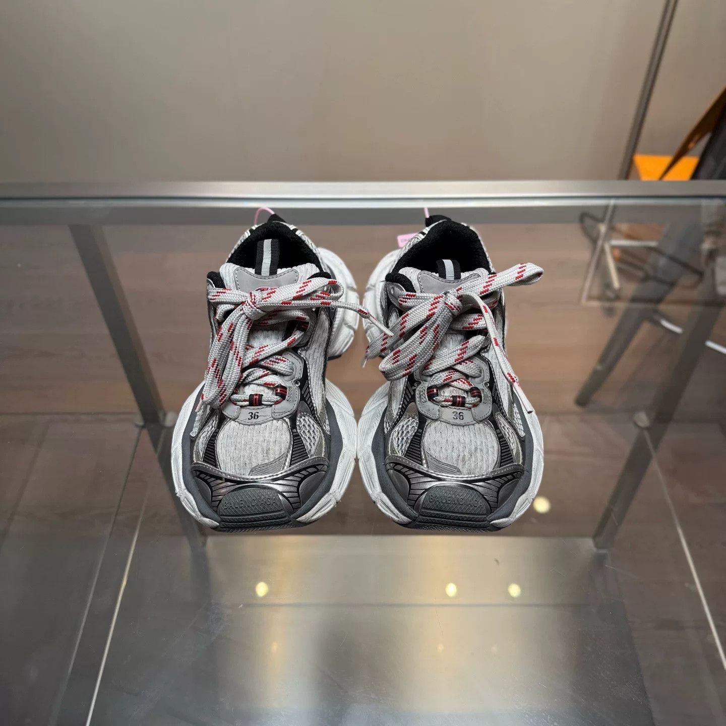 Balenciaga Balenciaga Distressed Gray Lowtop Sneakers XXXL Women Size US 8 / IT 38 - 2 Thumbnail