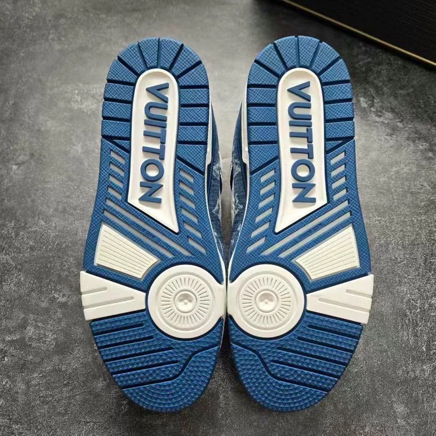 Louis Vuitton Louis Vuitton Training Blue Lowtop Sneakers 39 Women Size US 8.5 / IT 38.5 - 7 Thumbnail
