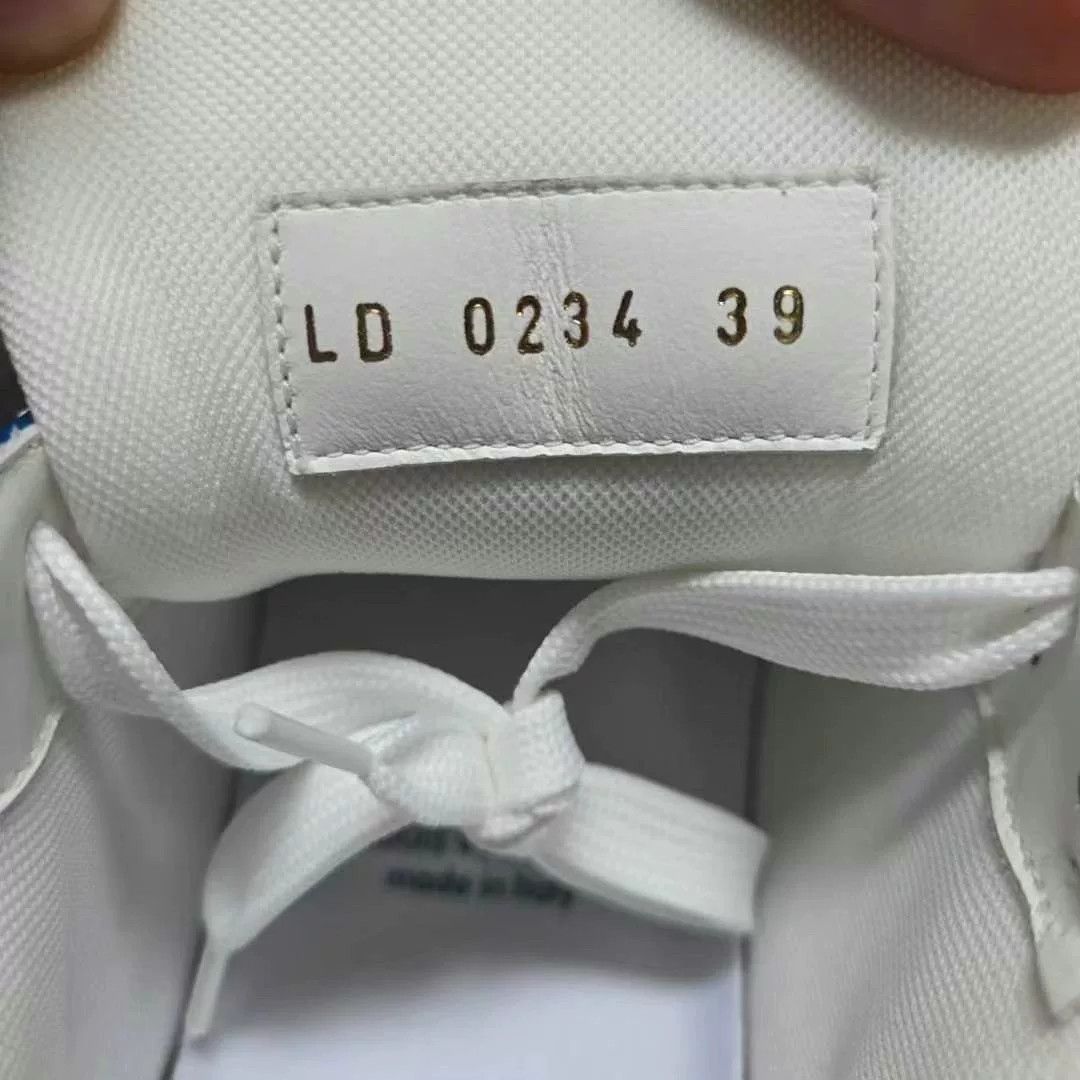 Louis Vuitton Louis Vuitton Training Blue Lowtop Sneakers 39 Women Size US 8.5 / IT 38.5 - 8 Thumbnail