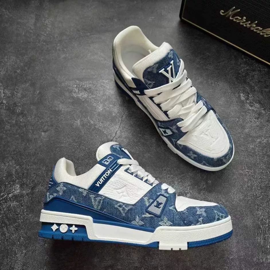 Louis Vuitton Louis Vuitton Training Blue Lowtop Sneakers 39 Women Size US 8.5 / IT 38.5 - 5 Thumbnail