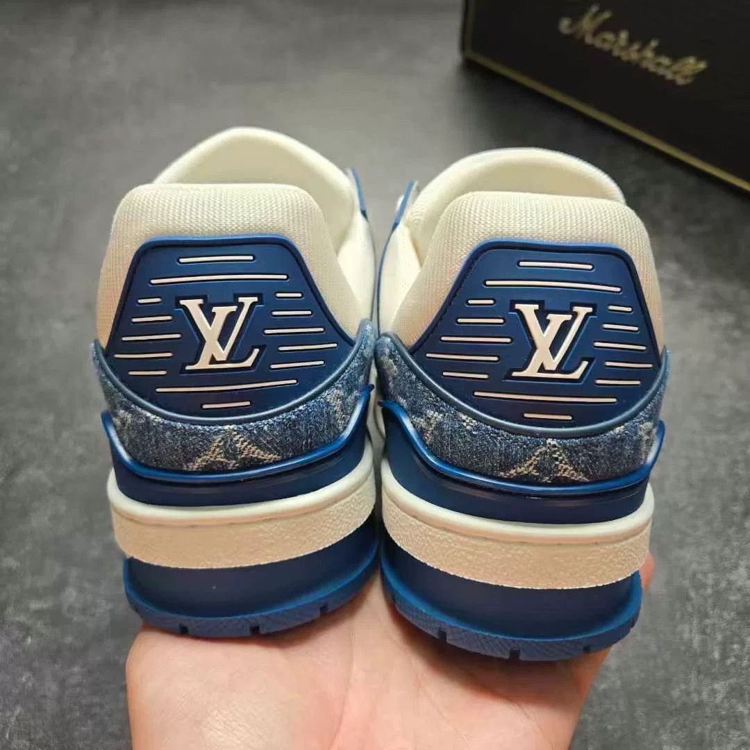 Louis Vuitton Louis Vuitton Training Blue Lowtop Sneakers 39 Women Size US 8.5 / IT 38.5 - 6 Thumbnail