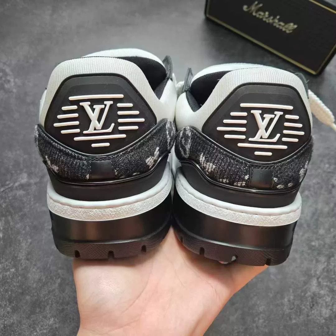 Louis Vuitton Louis Vuitton Training Black Lowtop Sneakers 10 Men Size US 10 / EU 43 - 6 Thumbnail