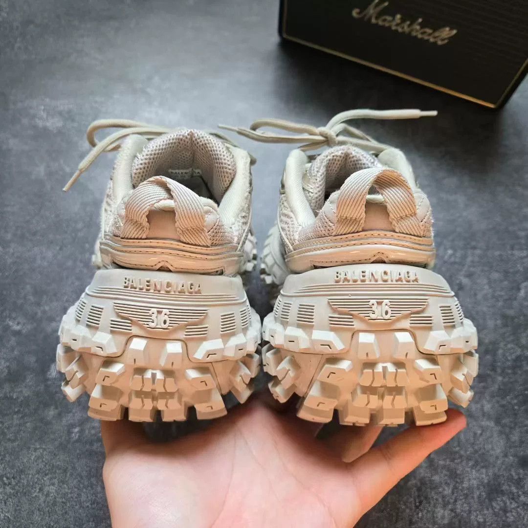 Balenciaga Balenciaga Brown Lowtop Sneakers 36 Women Size US 6 / IT 36 - 6 Thumbnail