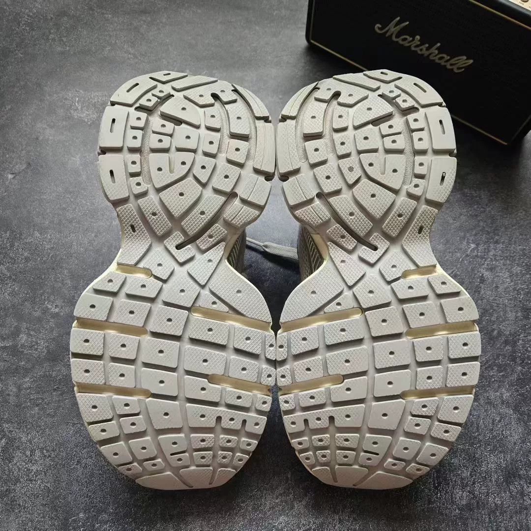 Balenciaga Balenciaga Beige Lowtop Sneakers XXXL Men Size US 10 / EU 43 - 6 Thumbnail