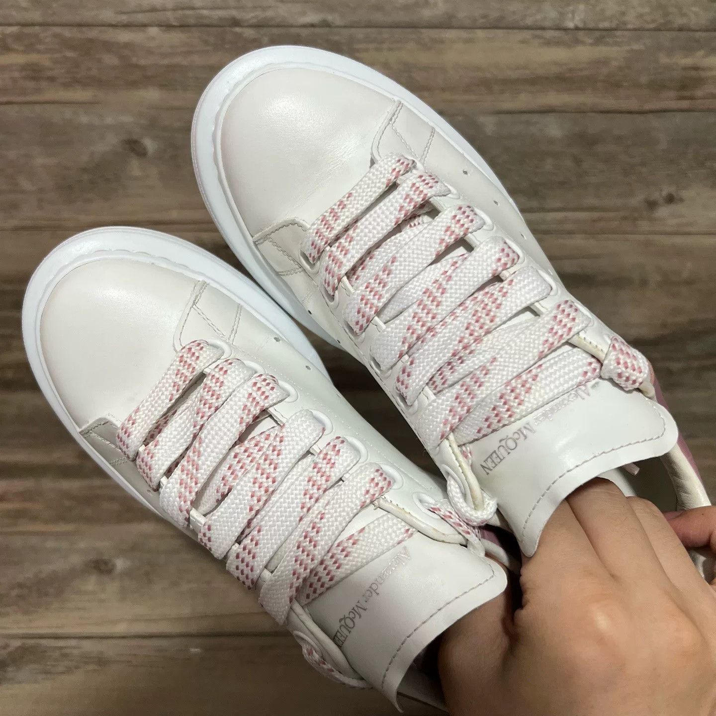 Alexander McQueen Alexander McQueen Pink Lowtop Sneakers 36 Women Size US 6 / IT 36 - 5 Thumbnail