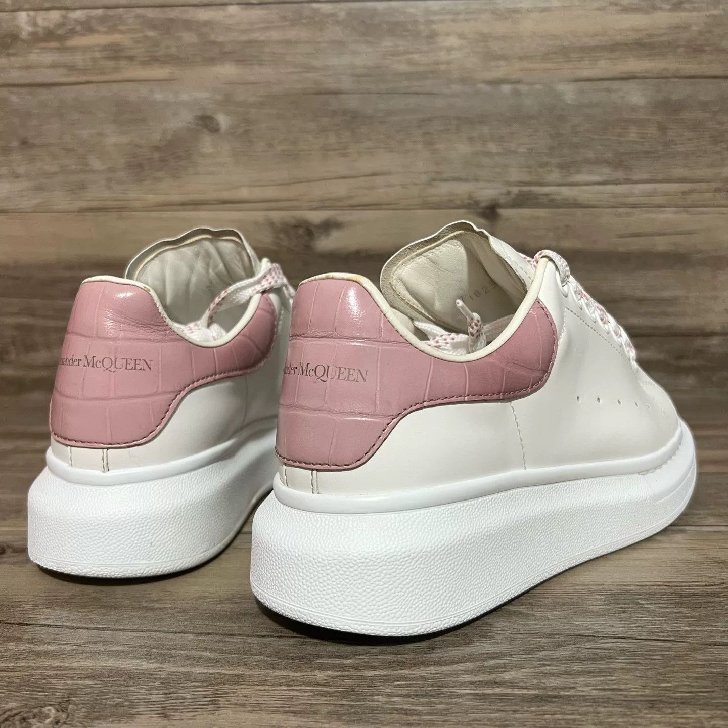 Alexander McQueen Alexander McQueen Pink Lowtop Sneakers 36 Women Size US 6 / IT 36 - 3 Thumbnail