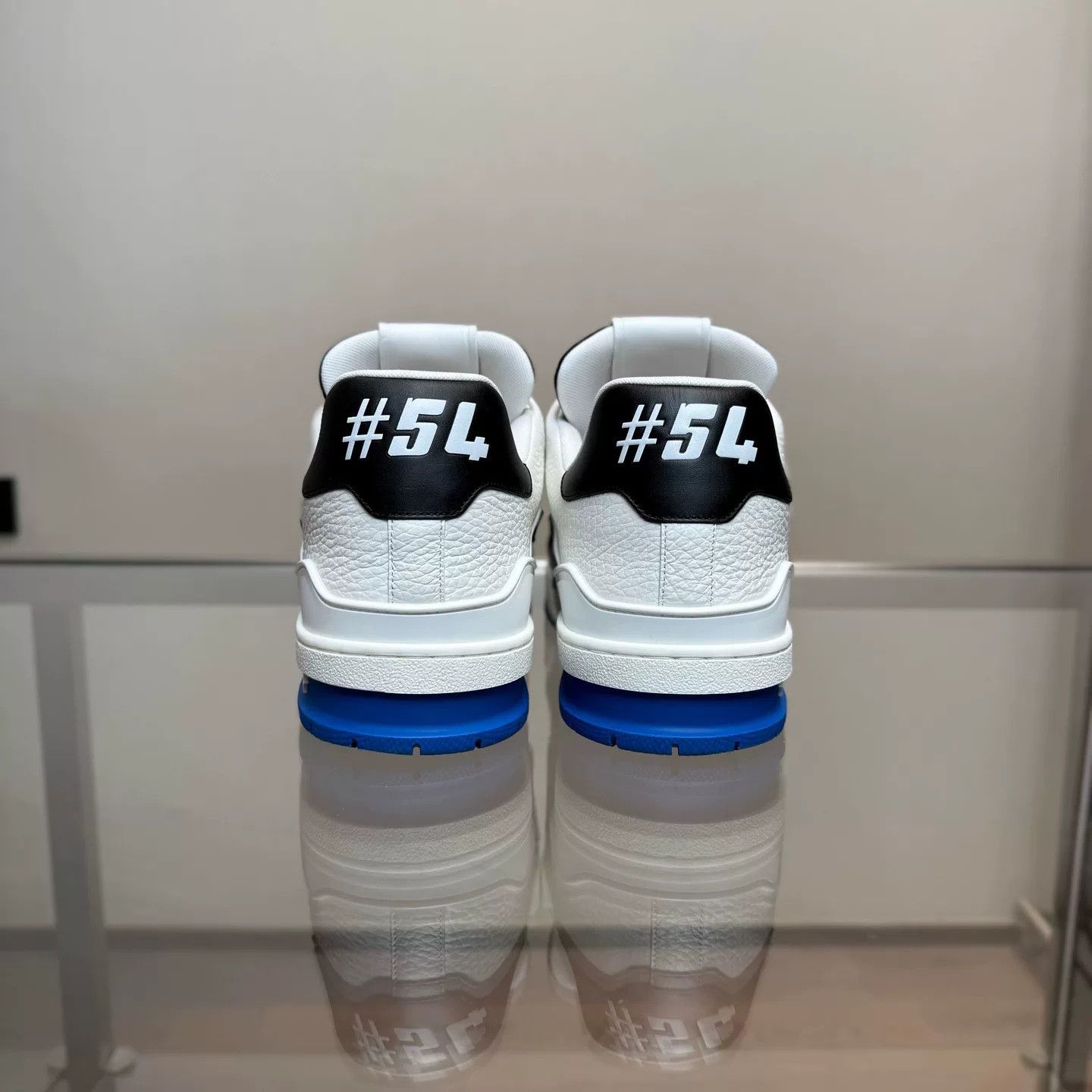 Louis Vuitton Louis Vuitton Training Lowtop Sneakers 44 Men Size US 10.5 / EU 43-44 - 4 Thumbnail