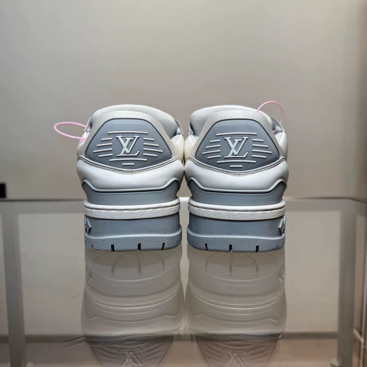 Louis Vuitton Louis Vuitton Training White Lowtop Sneakers 43 Men Size US 10 / EU 43 - 3 Thumbnail