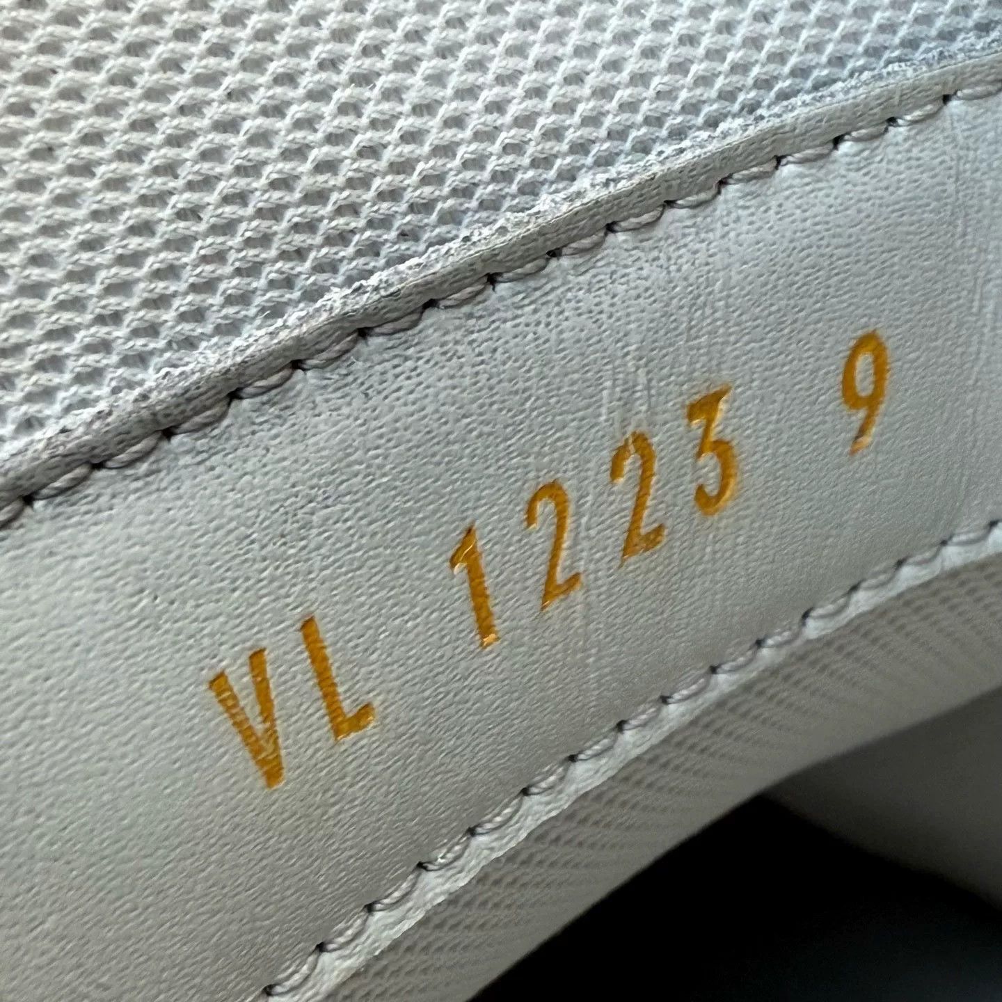 Louis Vuitton Louis Vuitton Training White Lowtop Sneakers 43 Men Size US 10 / EU 43 - 8 Thumbnail